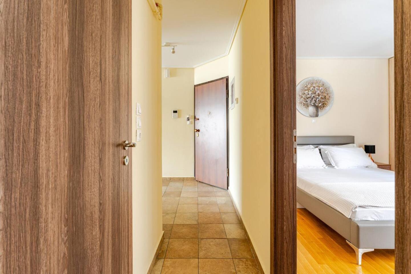شقة Lux & Style 75Sqm With Private Parking In أثينا المظهر الخارجي الصورة